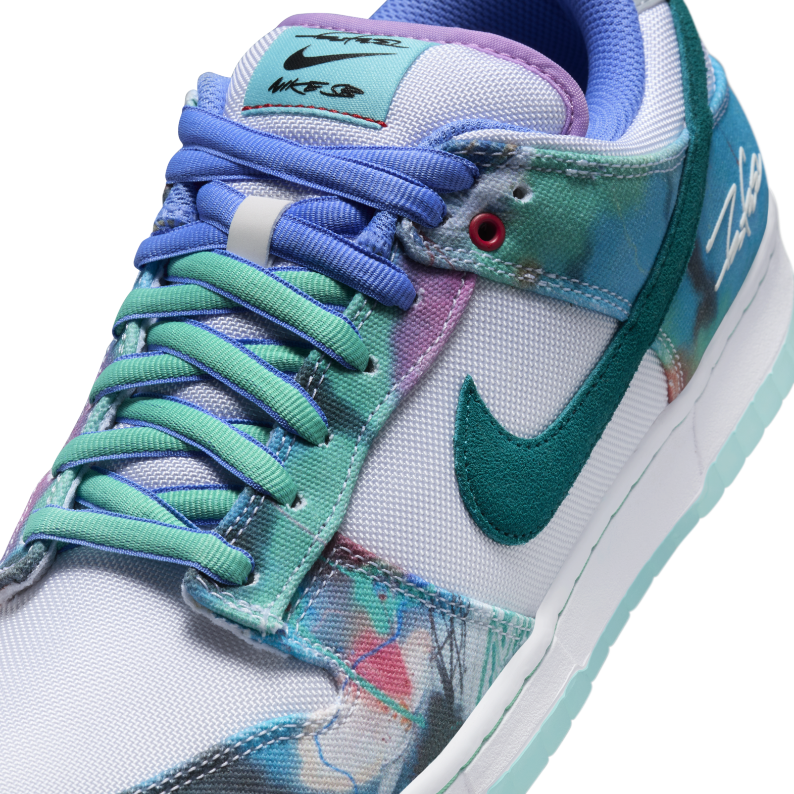 Nike SB Dunk Low Futura Laboratories